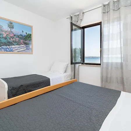 By The Sea Tkon, Pasman - 6262 דירה