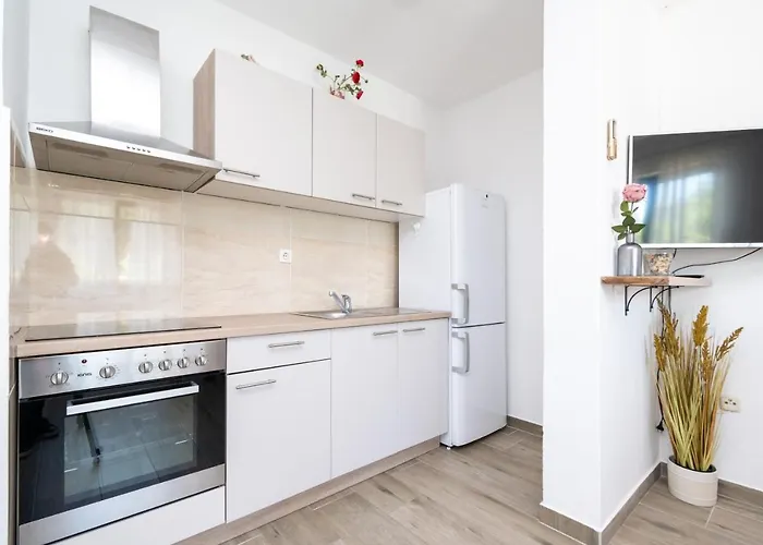 By The Sea Tkon, Pasman - 6262