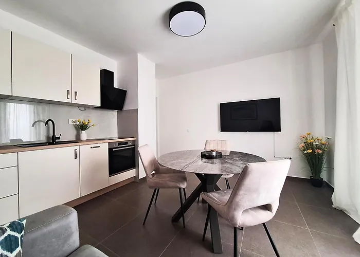 By The Sea Tkon, Pasman - 6262 * Tkon