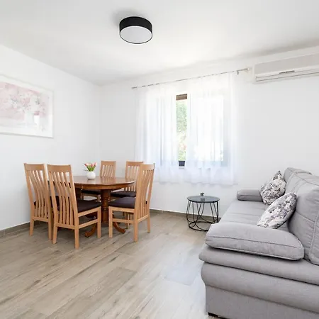 Apartament By The Sea Tkon, Pasman - 6262 *