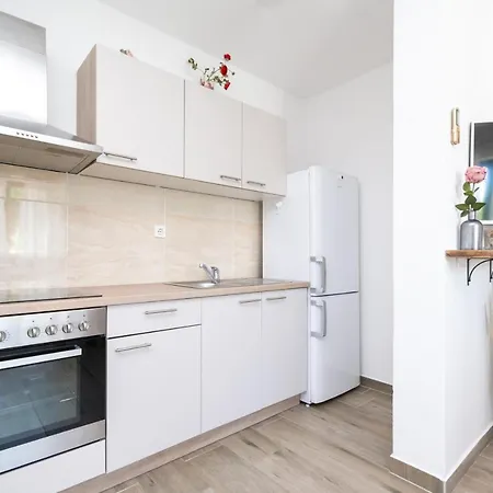 By The Sea Tkon, Pasman - 6262