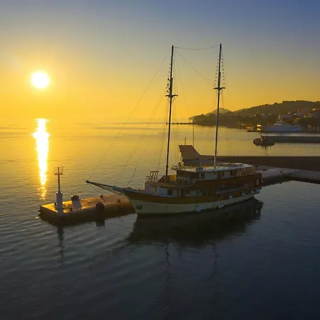 アパート By The Sea Tkon, Pasman - 6262 ツコン