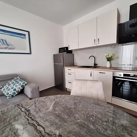 By The Sea Tkon, Pasman - 6262